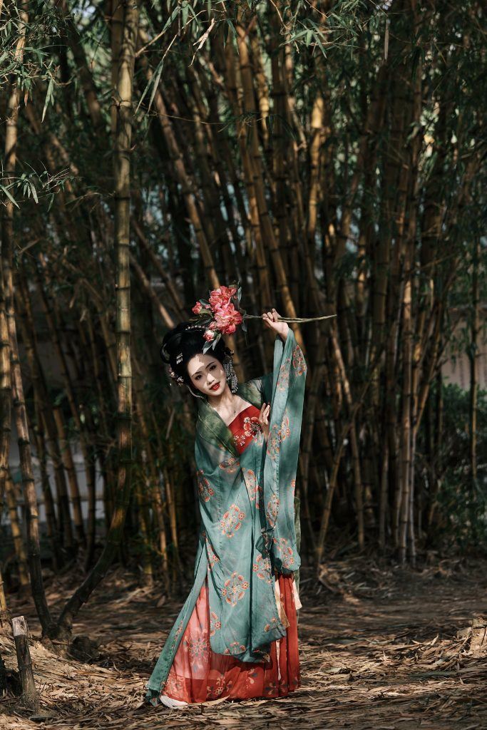✨身着汉服的小姐姐，在虎门公园与古韵与春色的完美碰撞！🌸-摄圈广场摄圈-摄之圈-摄之社