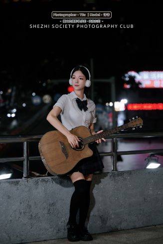 夜拍东莞🌃｜当吉他少女邂逅城市心跳声-摄之社