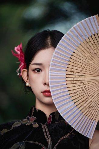 国风美人半遮面｜扇底春风，一眼万年🍃-摄之社